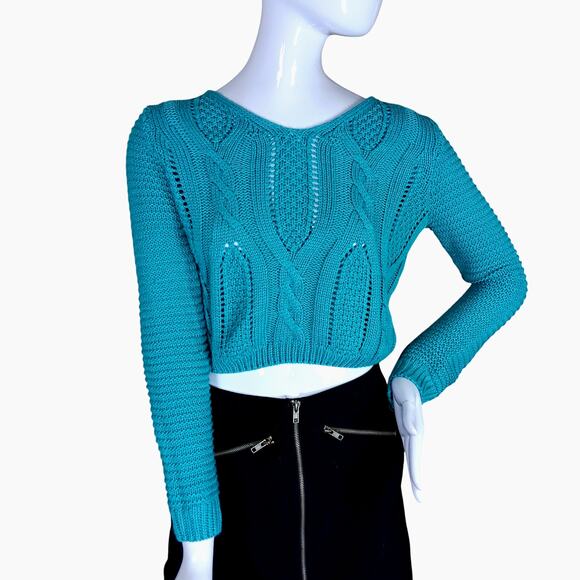 Pretty Guide Cropped Sweater Top Size Small Eyelet Cable Knit Lace Up Goth - Picture 3 of 8